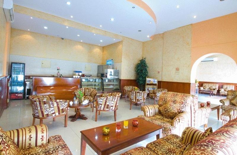 الشارقة Burj Al Diyar Hotel Apartments المظهر الخارجي الصورة